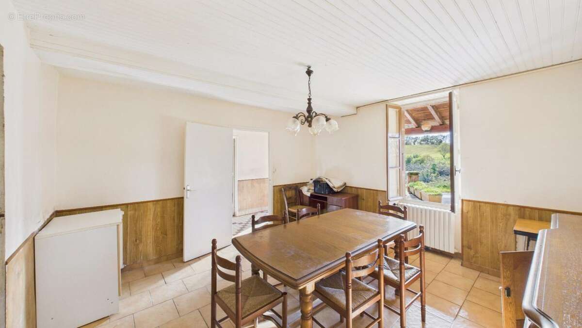 Maison à SAINT-CYPRIEN-SUR-DOURDOU