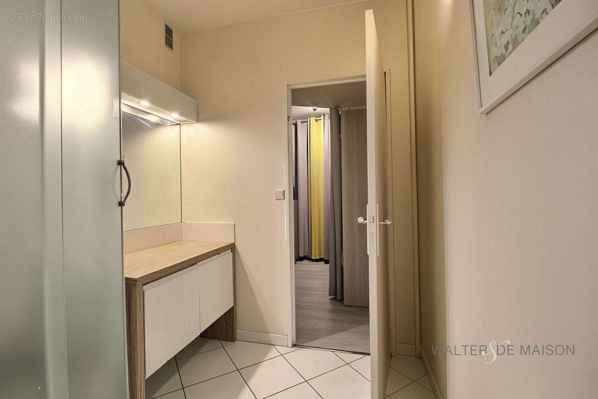 Appartement à PARIS-12E