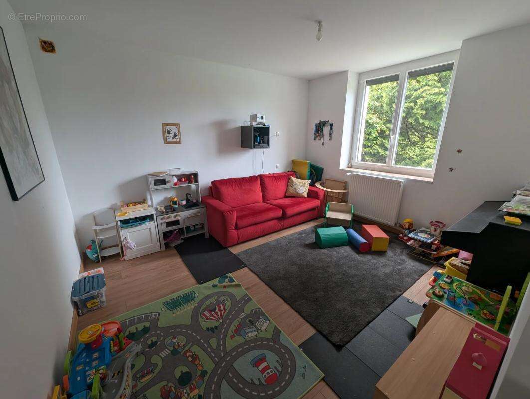 Maison de 8 pièces 6 chambres de 166 m² à Singles - photo 8