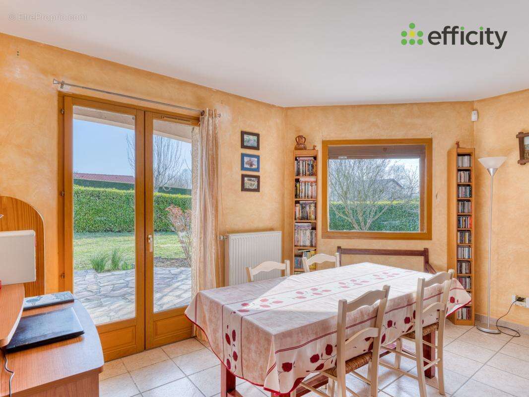 Maison à L'ISLE-D'ABEAU