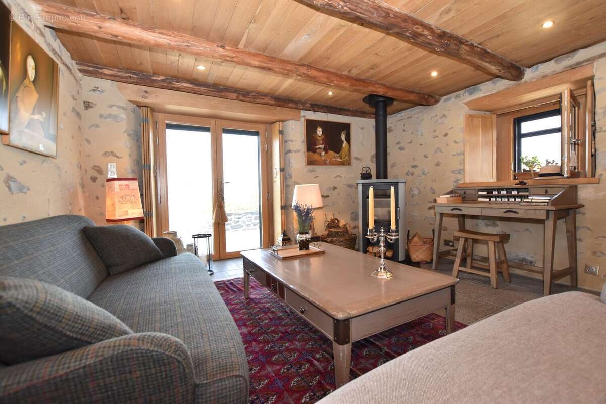 Maison 76 m² à Le Monteil  - photo 3