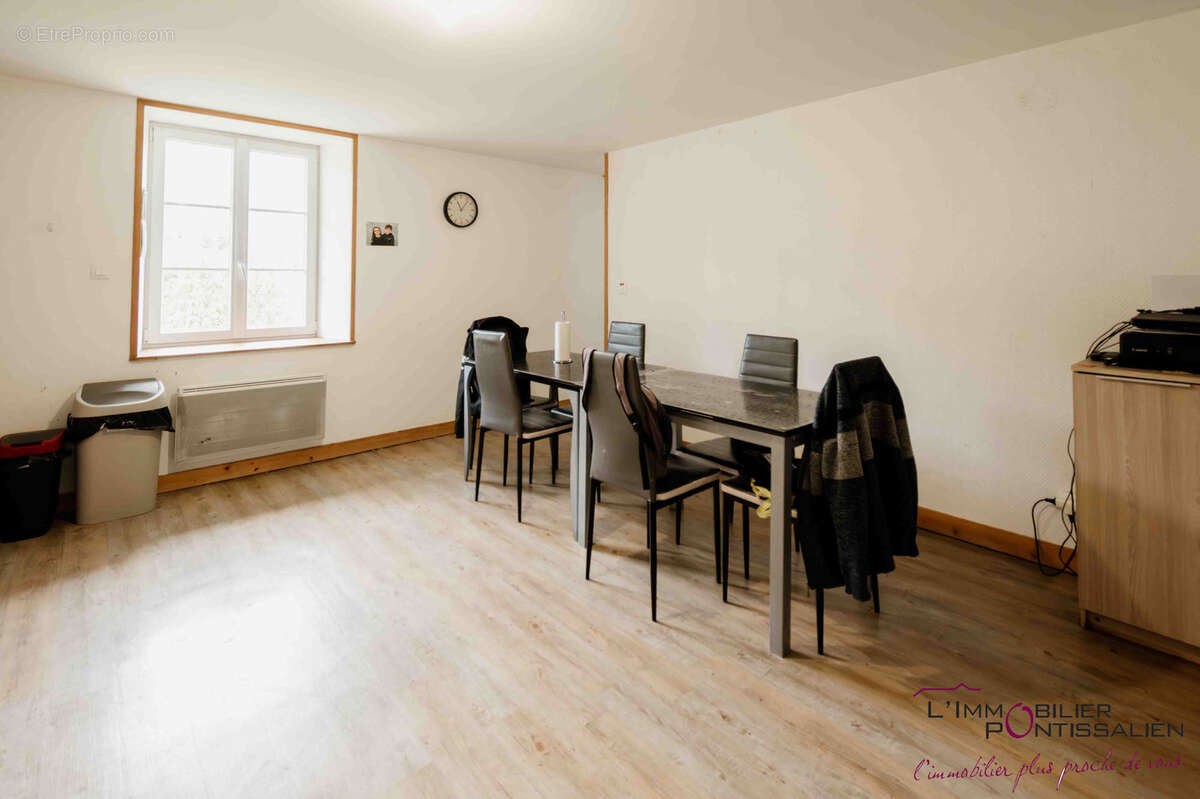 Appartement à JOUGNE