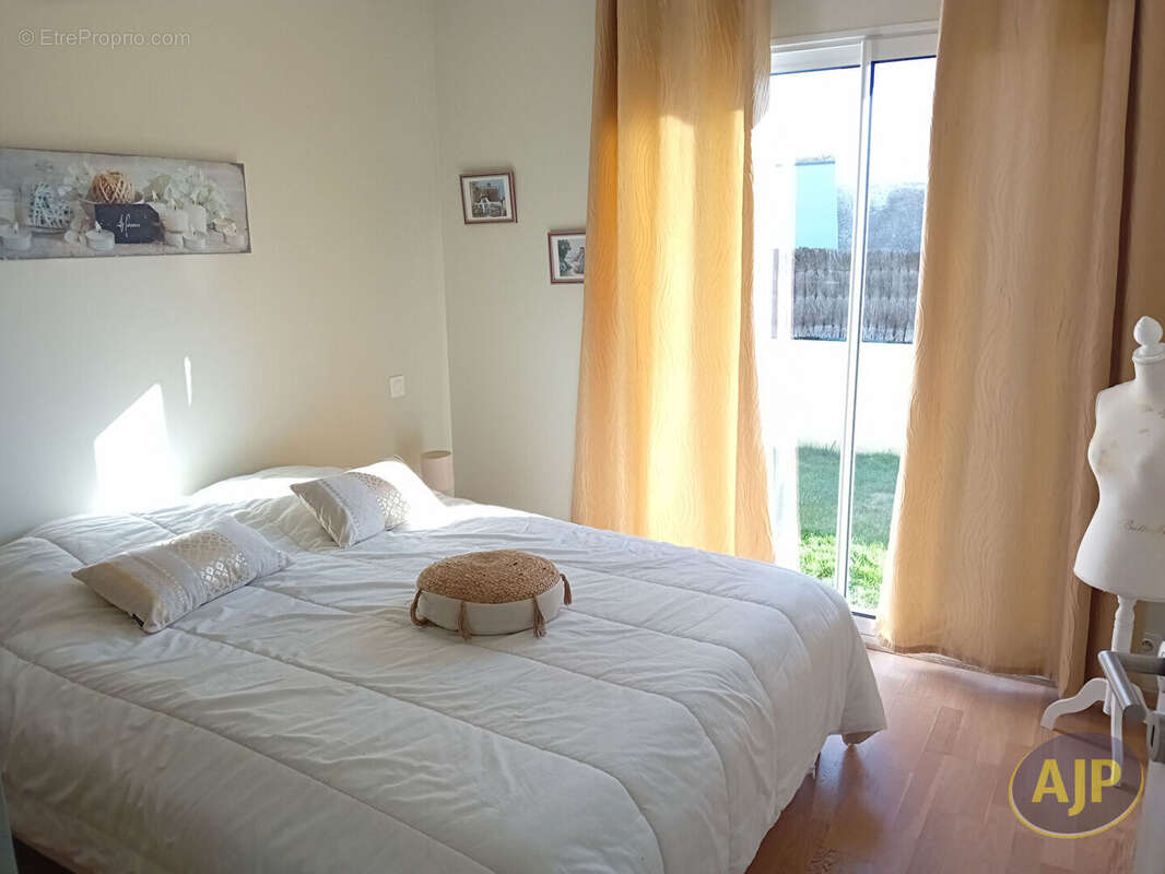 Maison à VIEILLEVIGNE