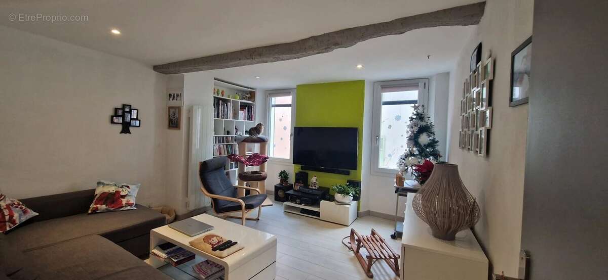 Maison à SAINT-CEZAIRE-SUR-SIAGNE