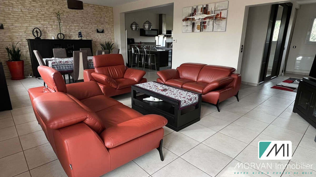 Maison à SAINT-REMY-L&#039;HONORE