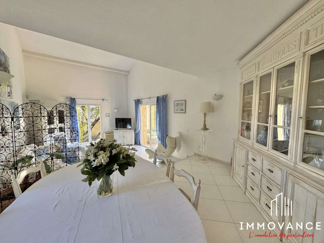 Maison à SUSSARGUES