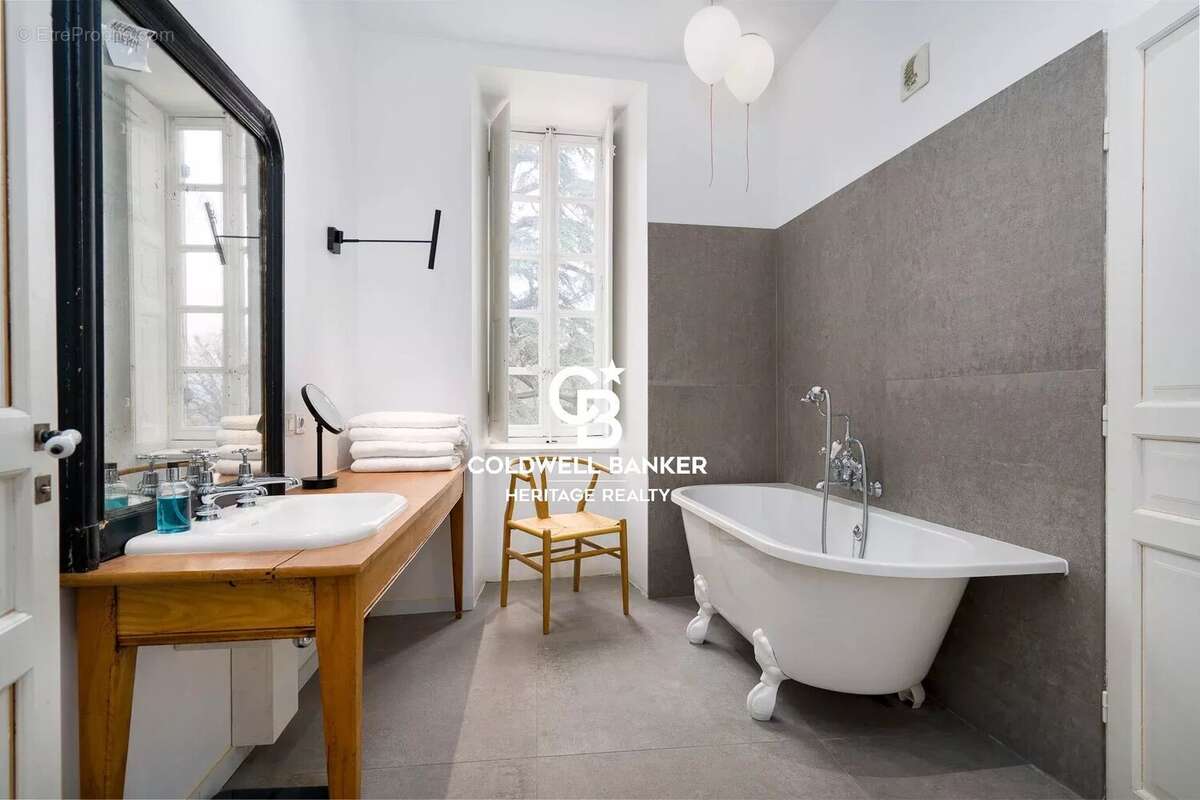 Appartement à CURIS-AU-MONT-D'OR