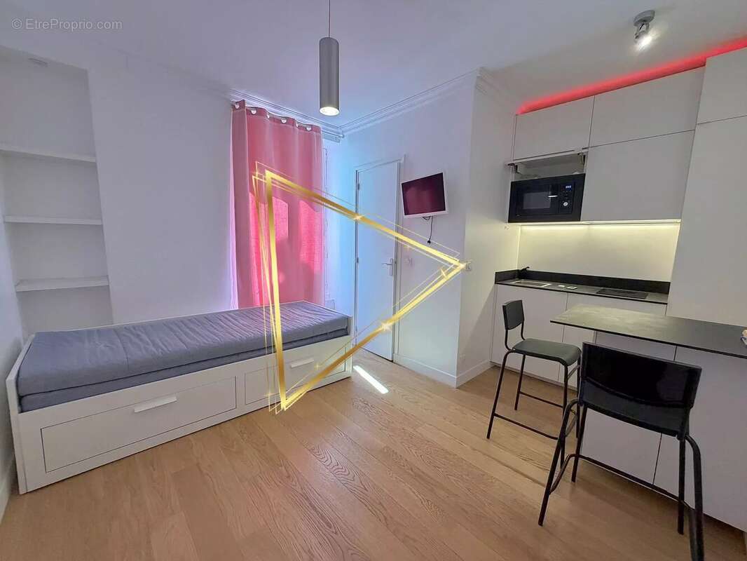 Studio refait à neuf au pied de Montmartre ! - photo 3
