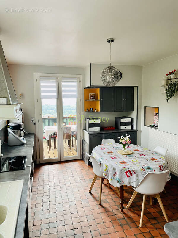 Maison à TALLENDE