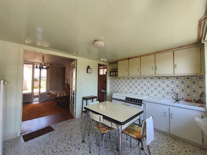 Maison à vendre 7 pièces 234 m² LE BOURG D'HEM (23) Lac pêche gîte 2 Maisons 1 Grange 1 Garage 1 terrain - photo 13