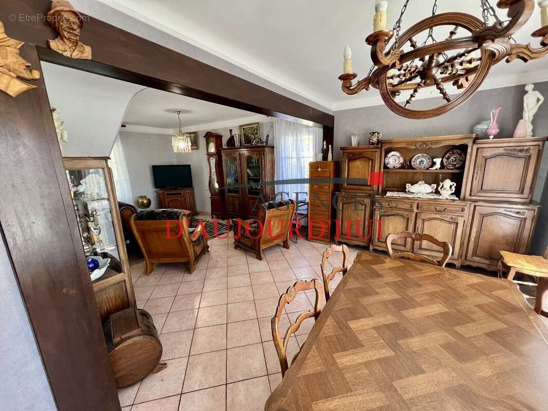 Maison à TILLY-SUR-SEULLES