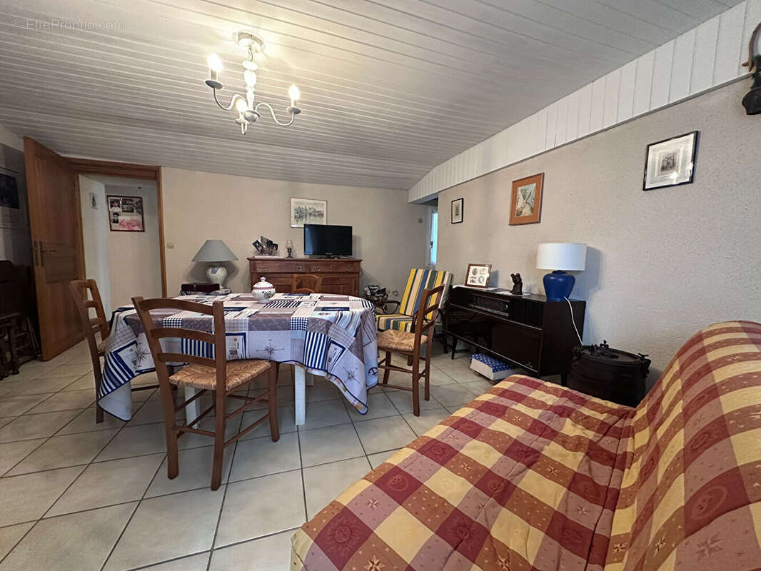 Maison à SAINT-JULIEN-DES-LANDES