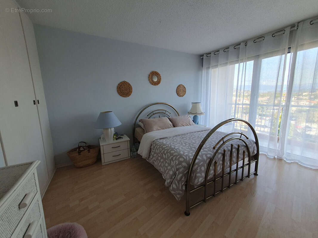 Appartement à MANDELIEU-LA-NAPOULE