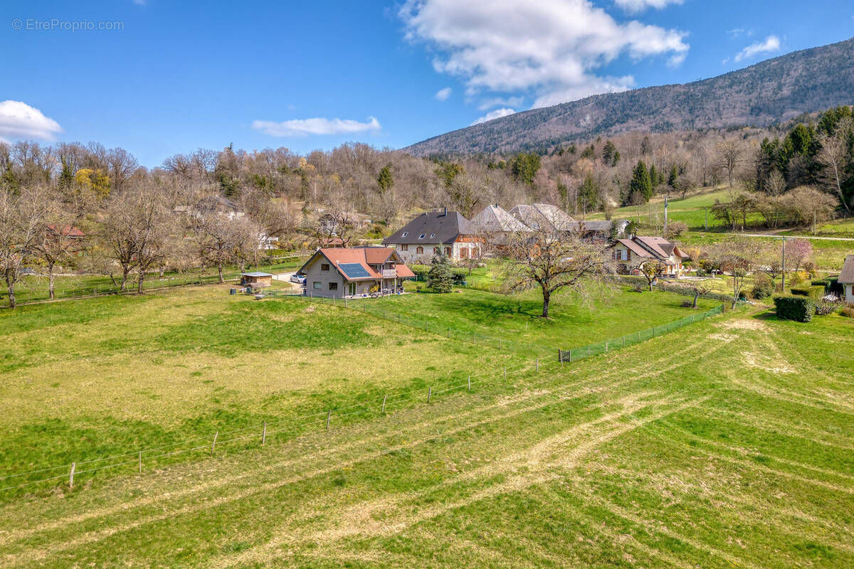 Maison à VIUZ-LA-CHIESAZ