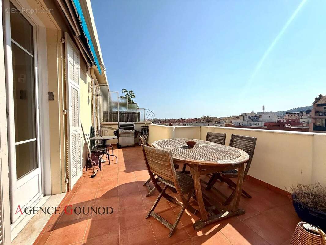Appartement à NICE
