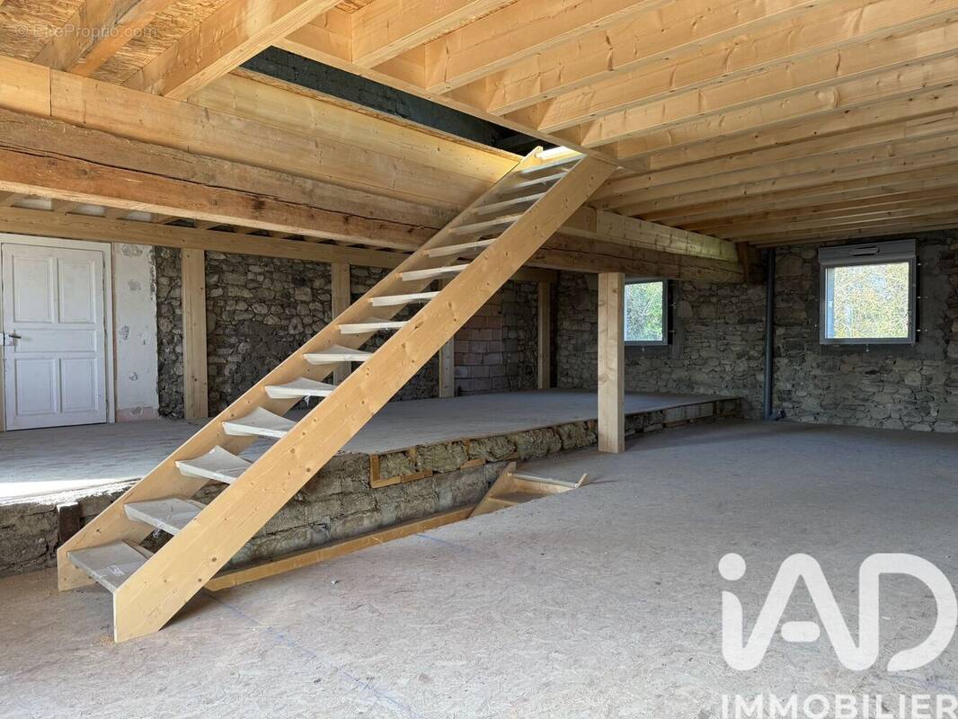 Photo 1 - Maison à SAVIGNY