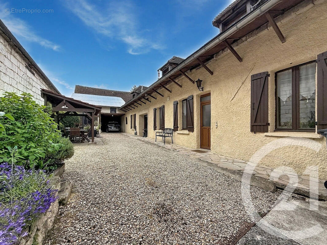 Maison à MICHERY