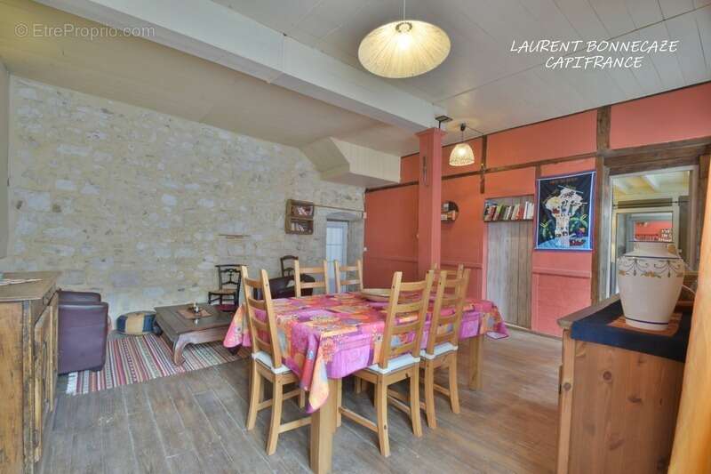 Dpt Tarn et Garonne (82), à vendre proche de MAUVEZIN et BEAUMONT DE LOMAGNE  maison T5 - photo 4