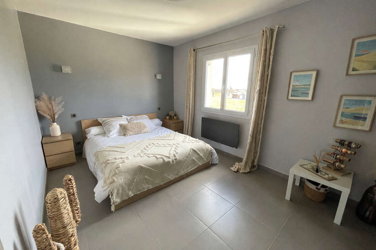 Maison à SAINT-MAGNE-DE-CASTILLON