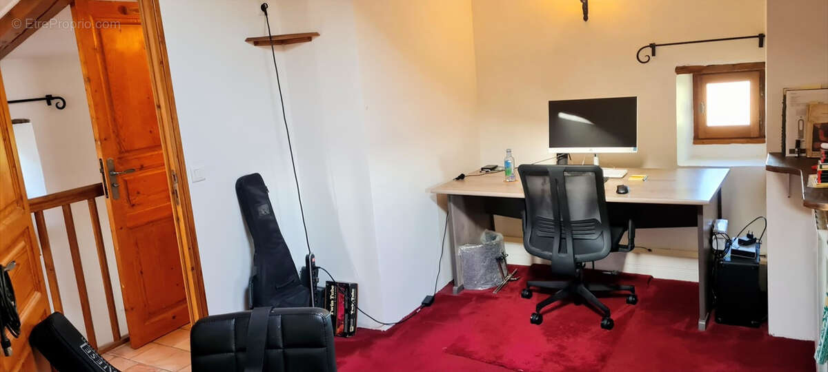 Maison à BOISSET-ET-GAUJAC