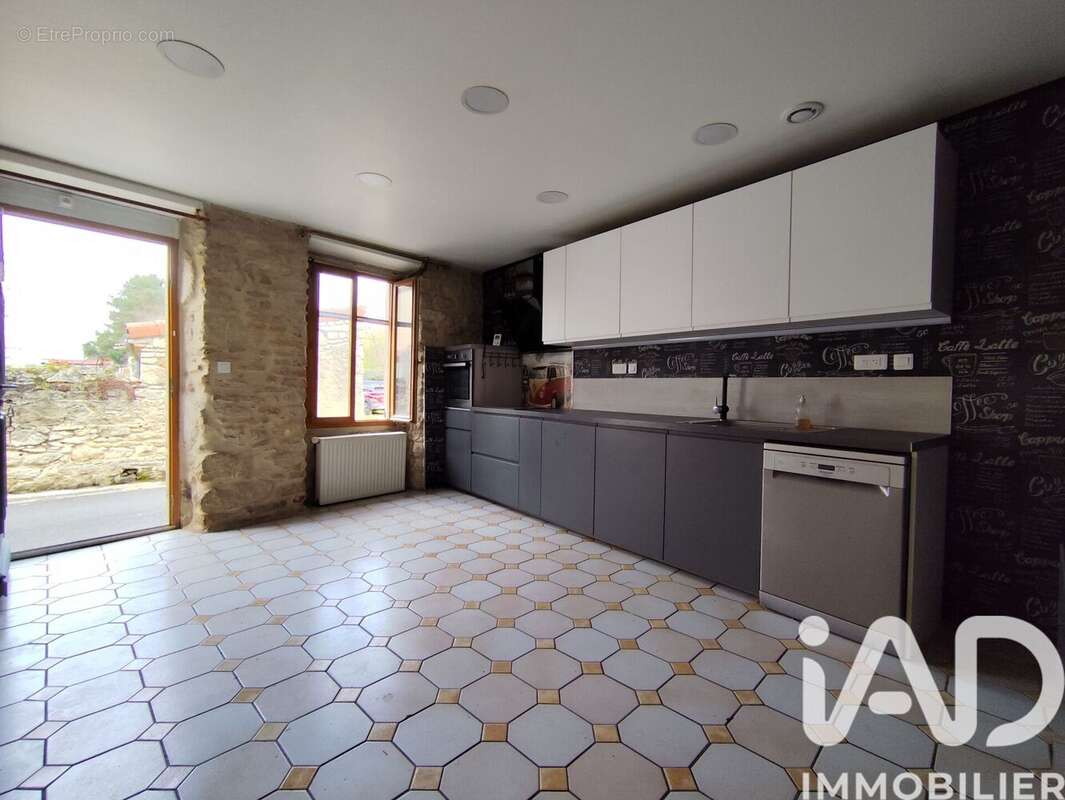 Maison 151 m² à Lamontgie  - photo 3
