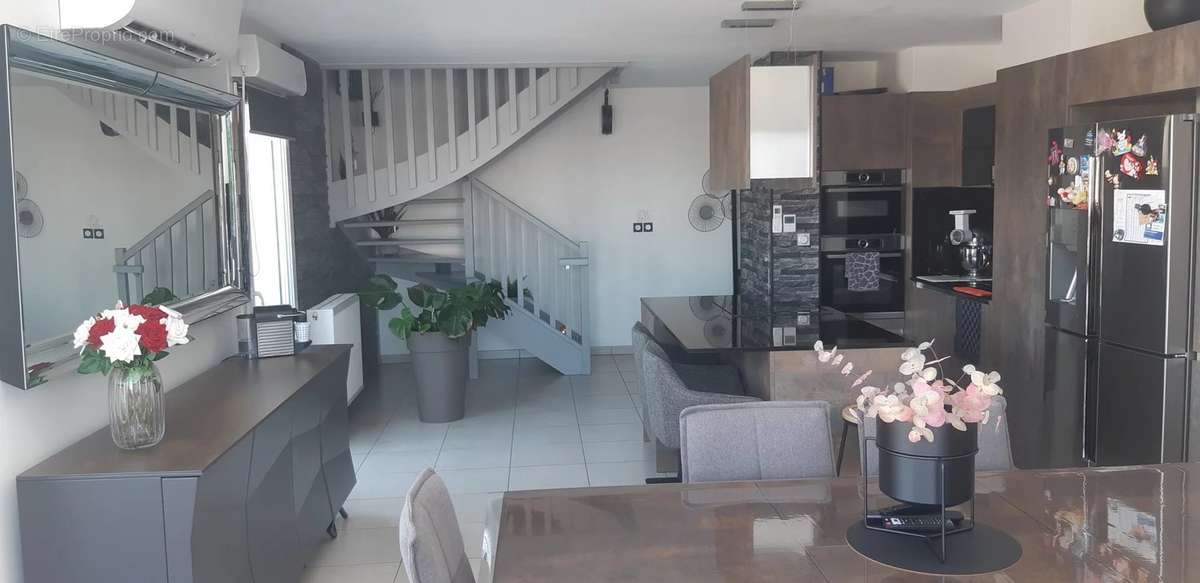 Appartement à MARSEILLE-3E