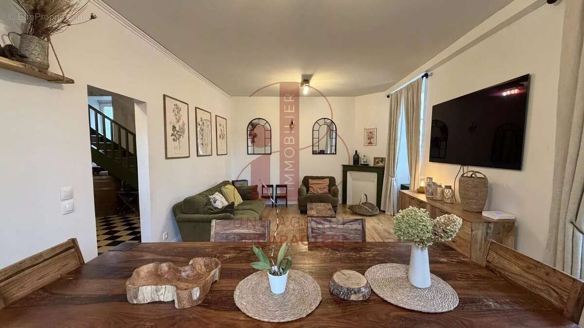 Maison à FONTAINEBLEAU