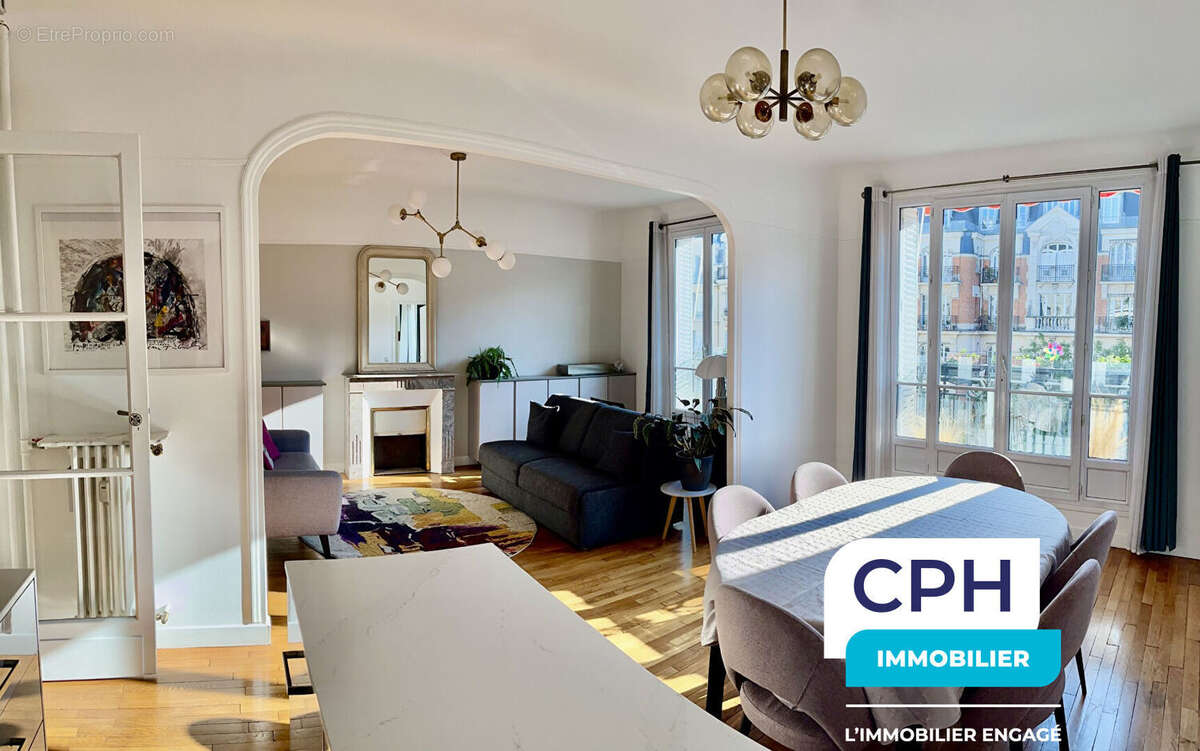 Appartement à PARIS-16E