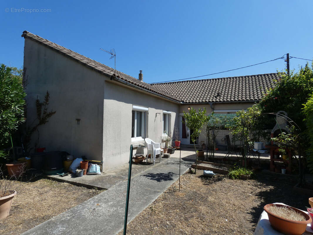 Carcassonne proche lycée maison de plain pied sur parcelle de 473 m2 - photo 13