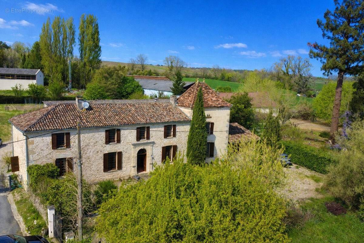 Photo 1 - Maison à NEUFFONS