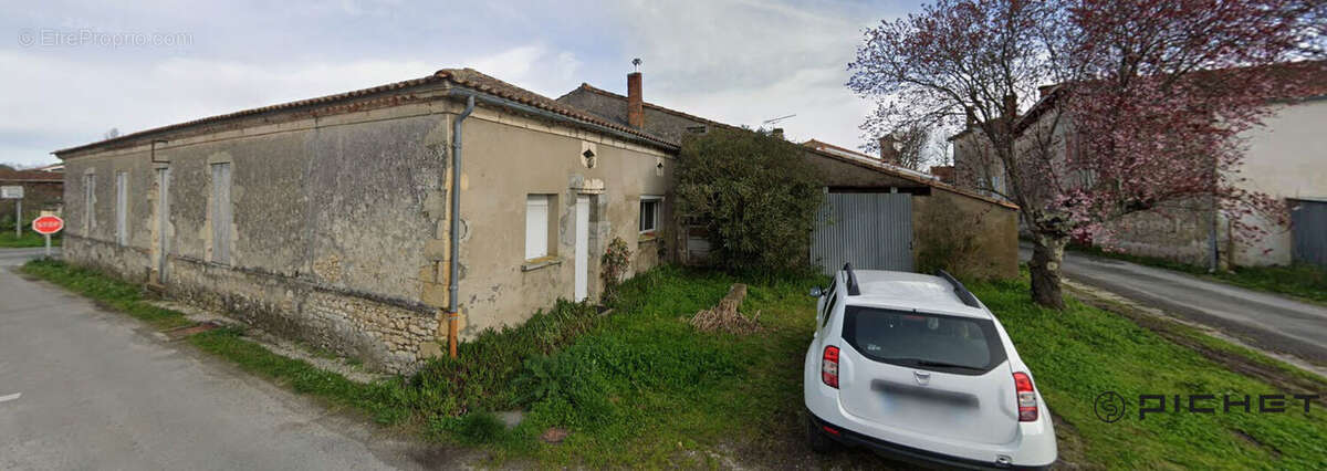 Maison Queyrac 5 pièce(s) 249.9 m2 - photo 2