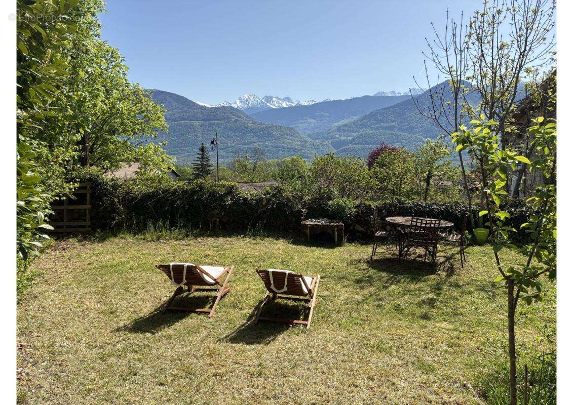 Maison à SAINT-VINCENT-DE-MERCUZE