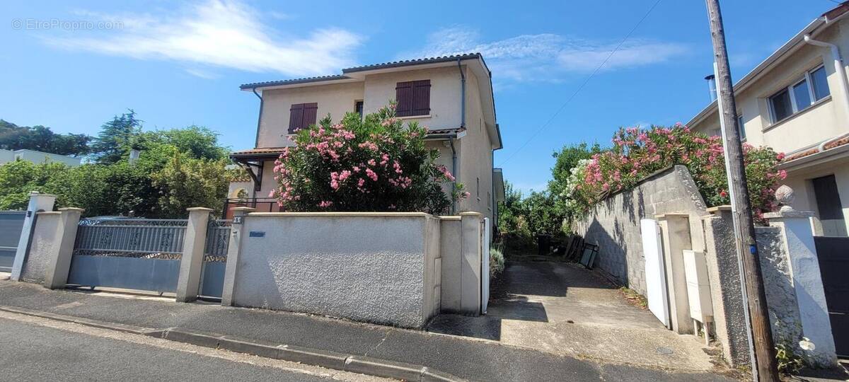 Photo 1 - Maison à PESSAC