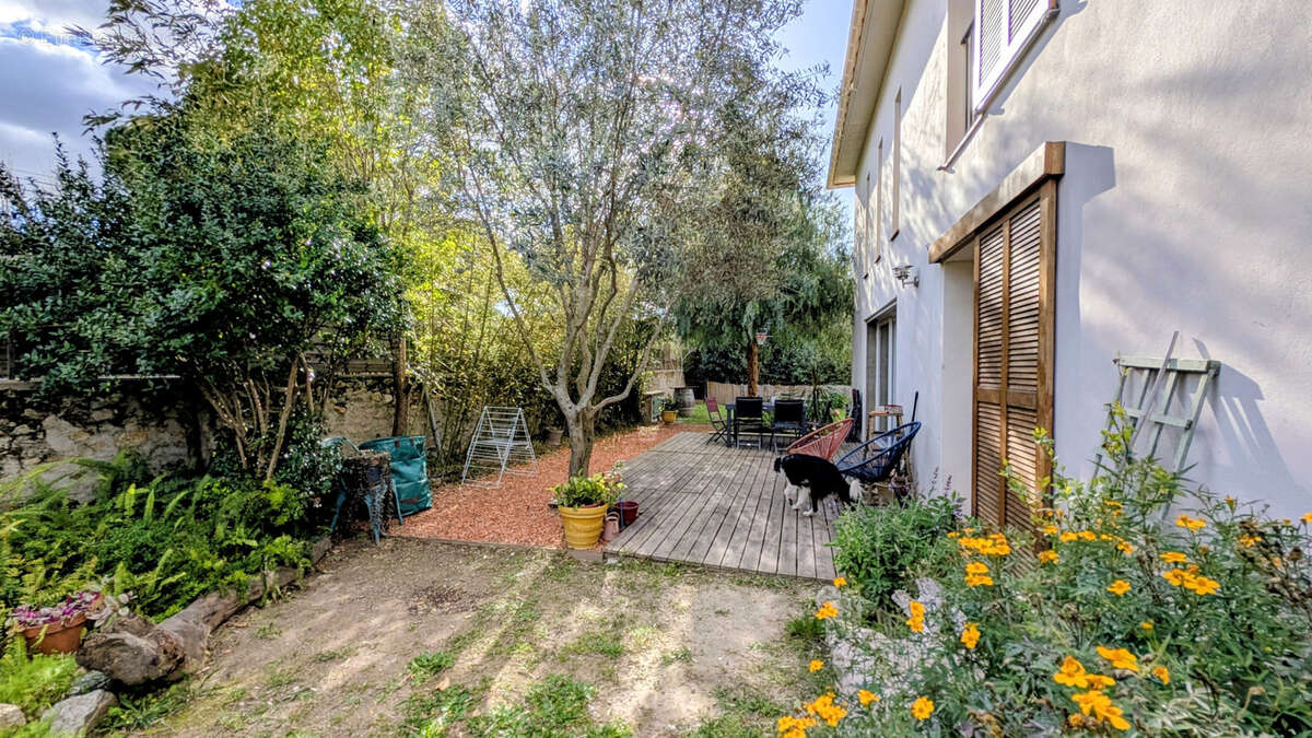 Maison à SAINT-GENIS-DES-FONTAINES