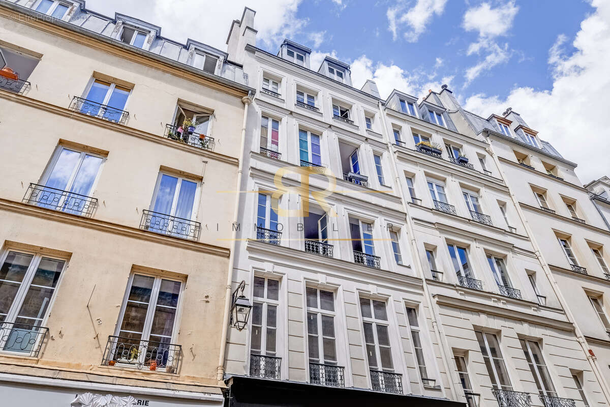 Appartement à PARIS-3E