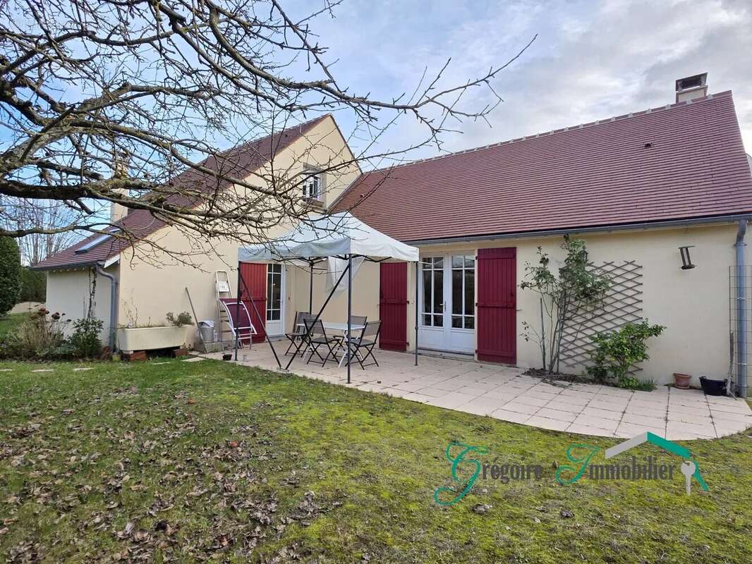 Maison à LA GENEVRAYE