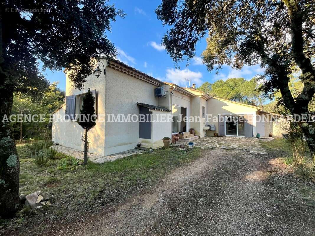 Maison à SUZE-LA-ROUSSE