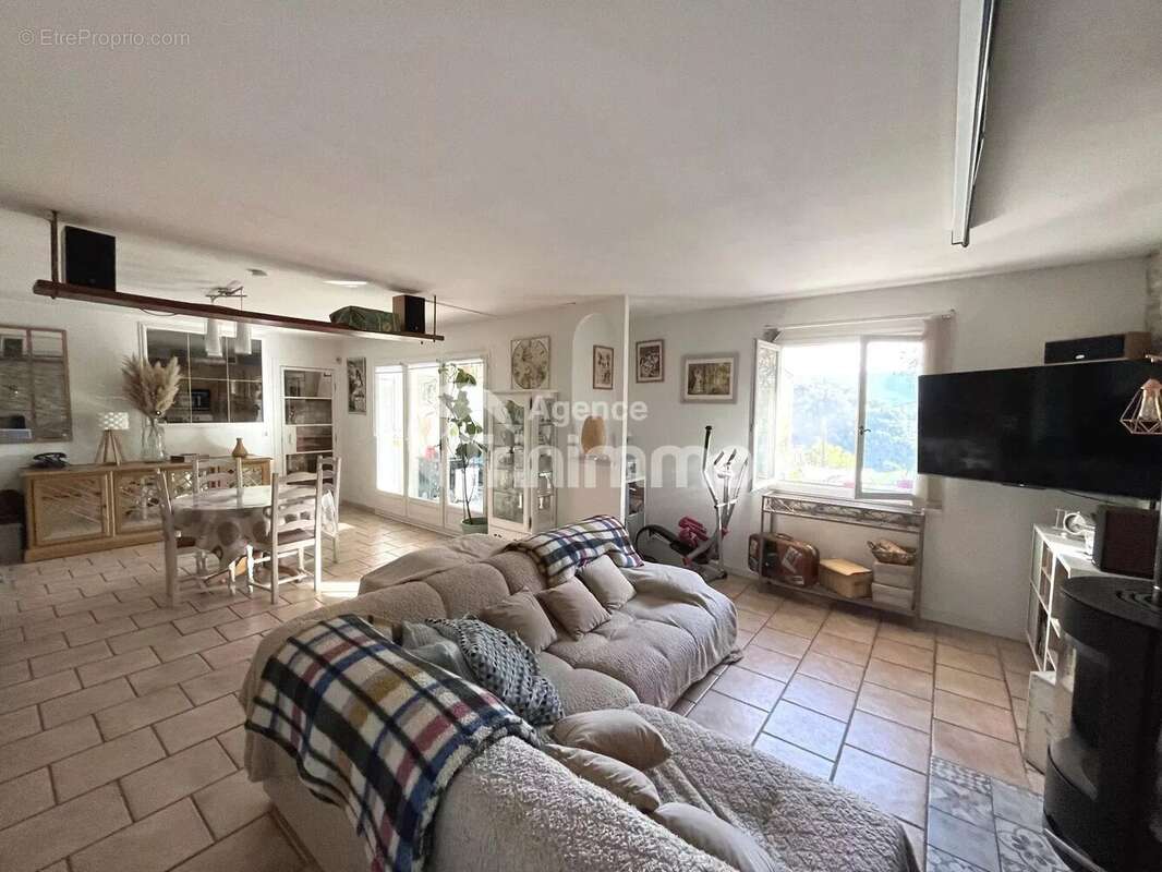 Maison à CANTARON