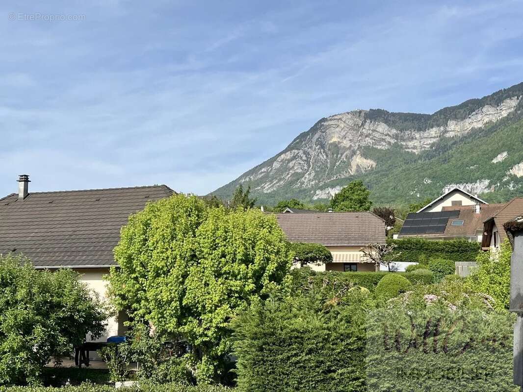 Appartement à DRUMETTAZ-CLARAFOND