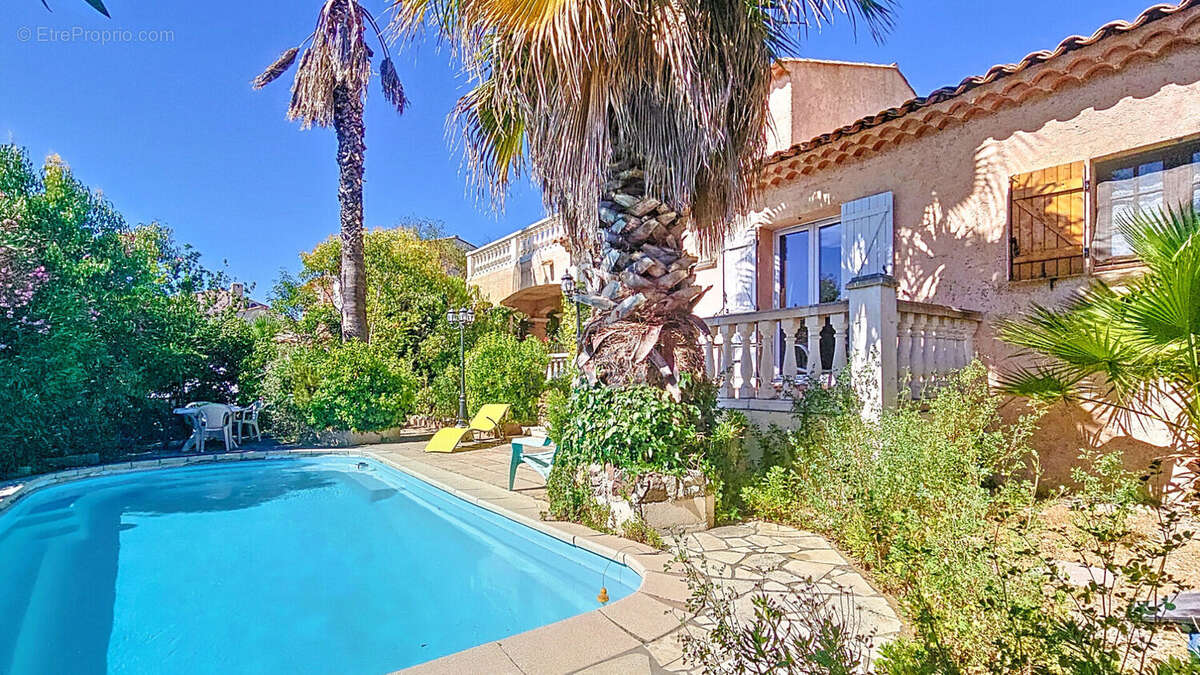 Maison à FREJUS