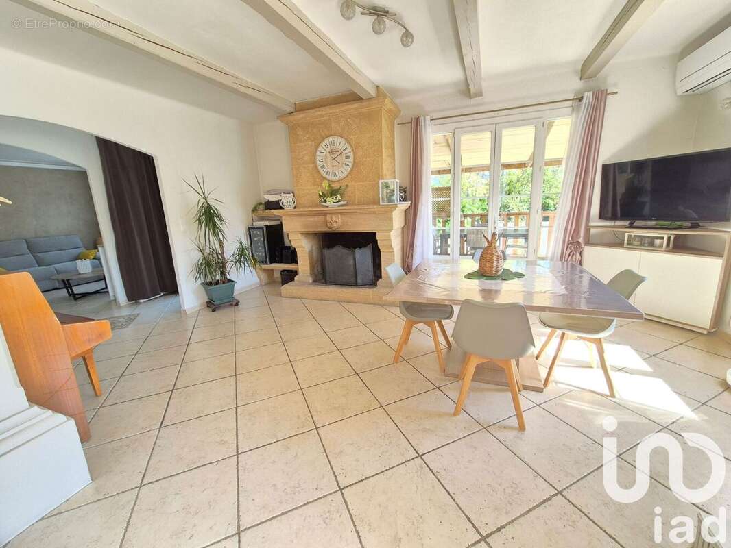 Photo 3 - Maison à SOLLIES-PONT