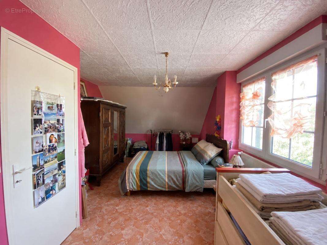 Maison à LOCQUELTAS