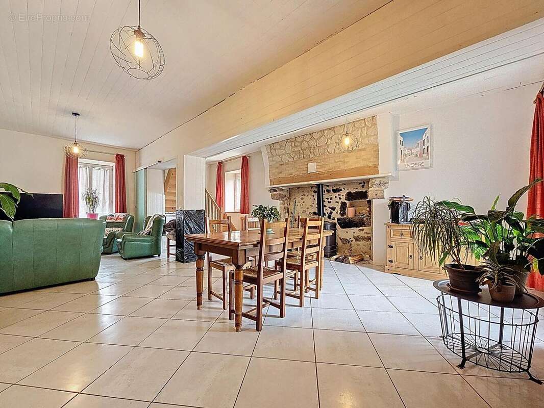 Maison 175 m² à Provins  - photo 4