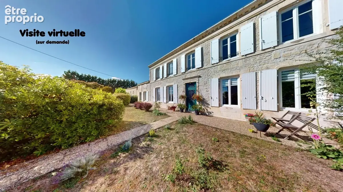 Photo 1 - Maison à VILLENEUVE-LA-COMTESSE