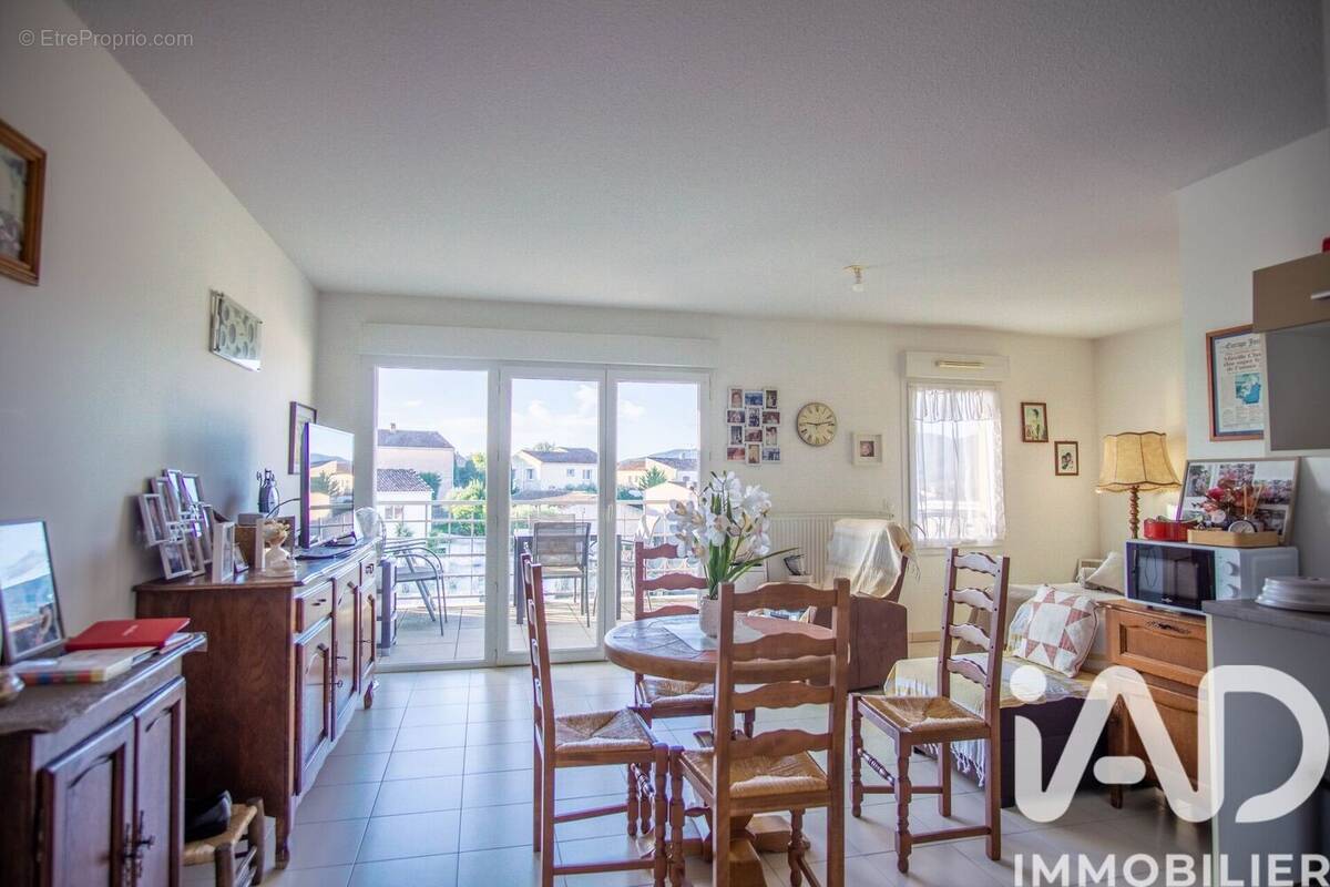 Photo 1 - Appartement à PUGET-SUR-ARGENS