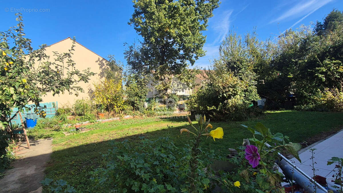 Maison à GRISY-SUISNES