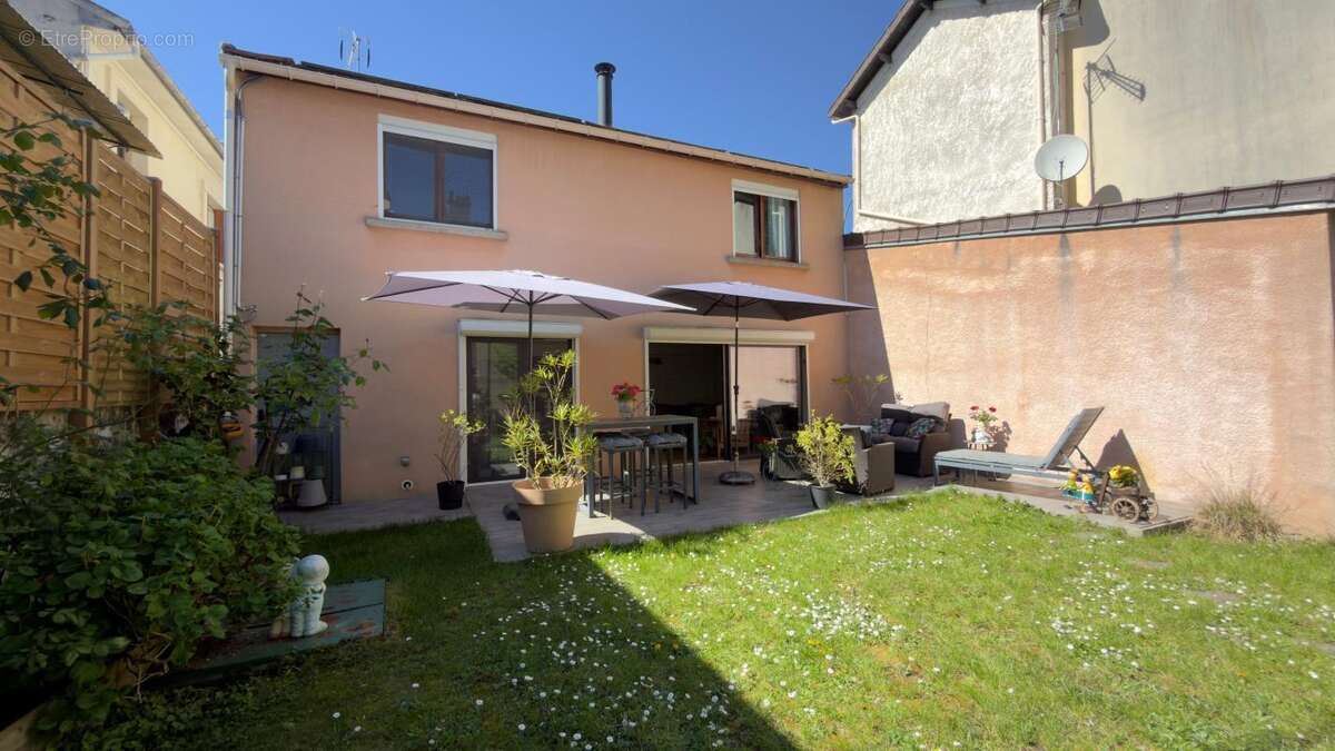 Maison 4 chbs, séjour cathédrale, 5 mn a pied du rer a neuilly plaisance - le perreux - photo 21