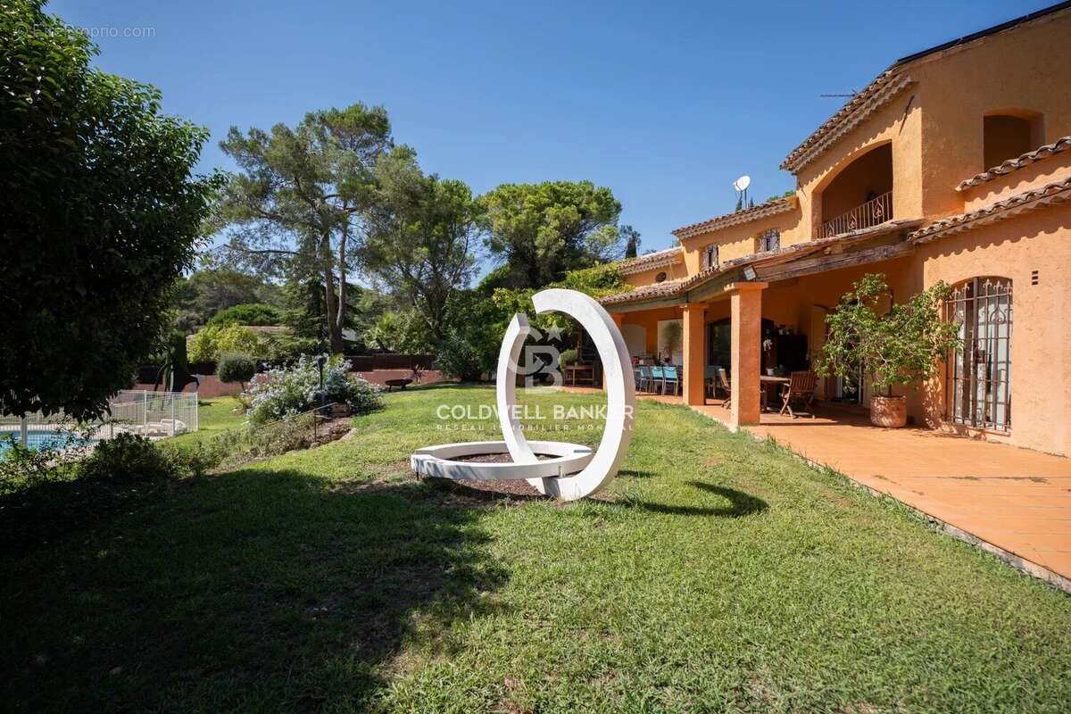 Maison à MOUGINS