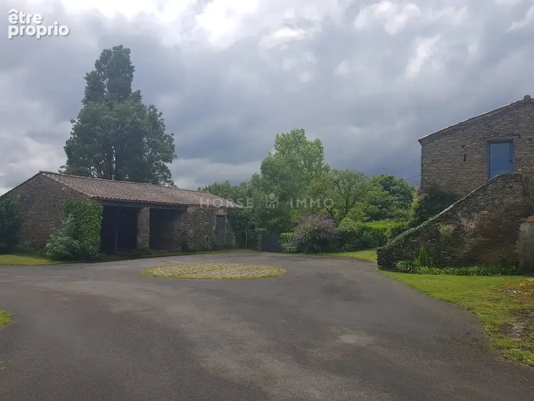 Maison 9 pièces 443 m² à vendre à La Garnache (85710) - photo 9