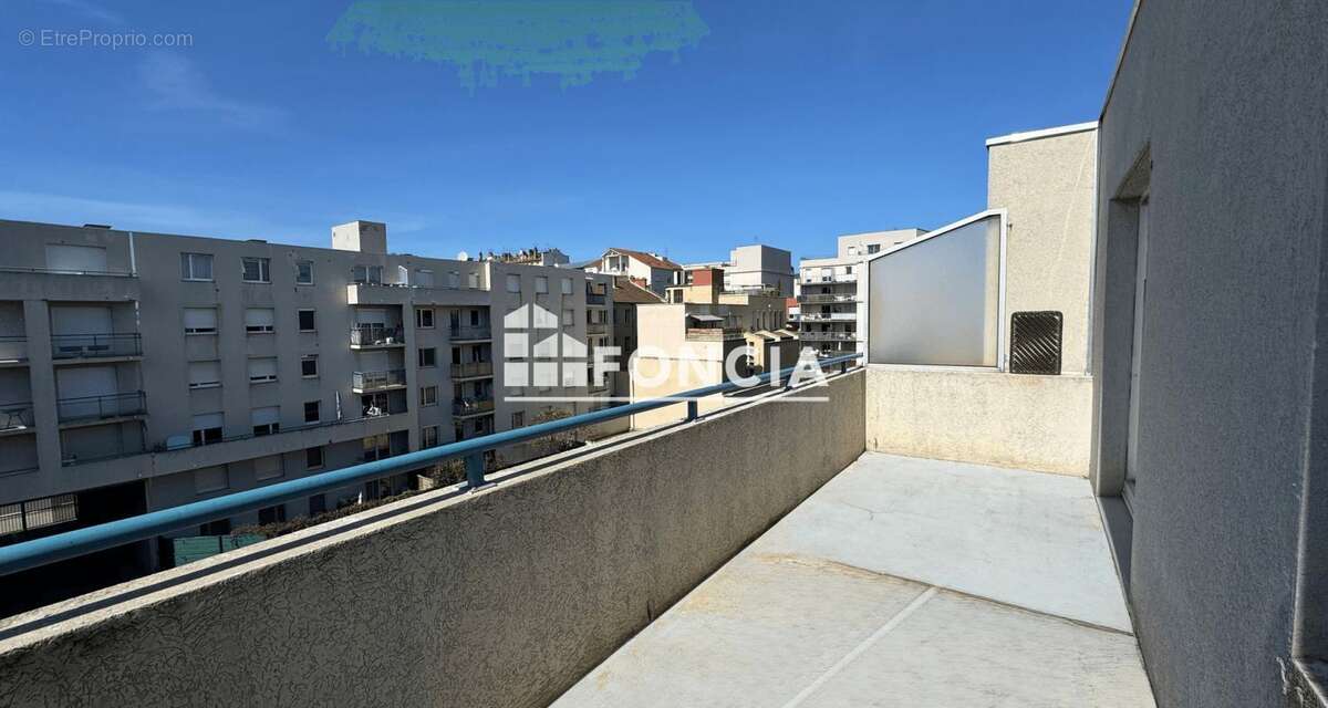 Appartement à LYON-8E